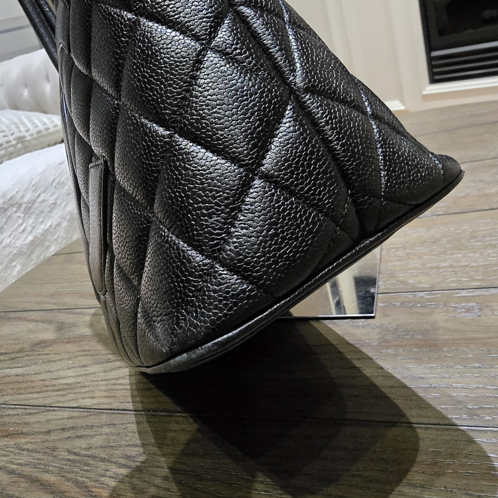 Chanel Black Quilted Leather Tote Bag - Picture 5 of 16